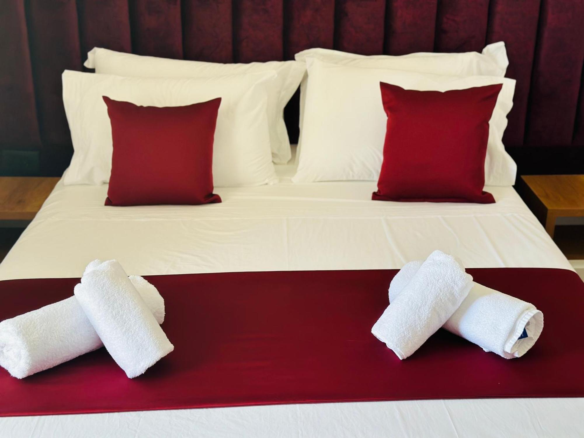 Illyrian Hotel Ksamil Bagian luar foto