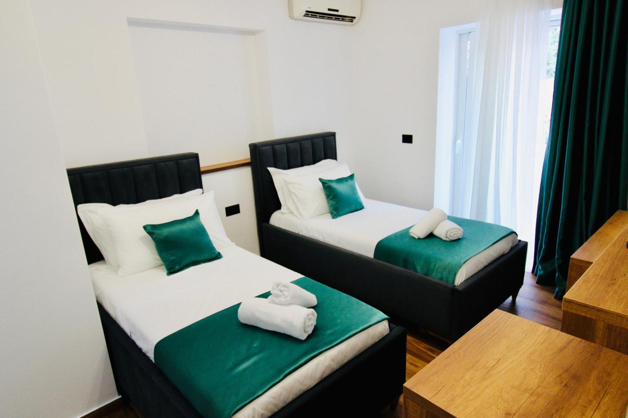 Illyrian Hotel Ksamil Bagian luar foto